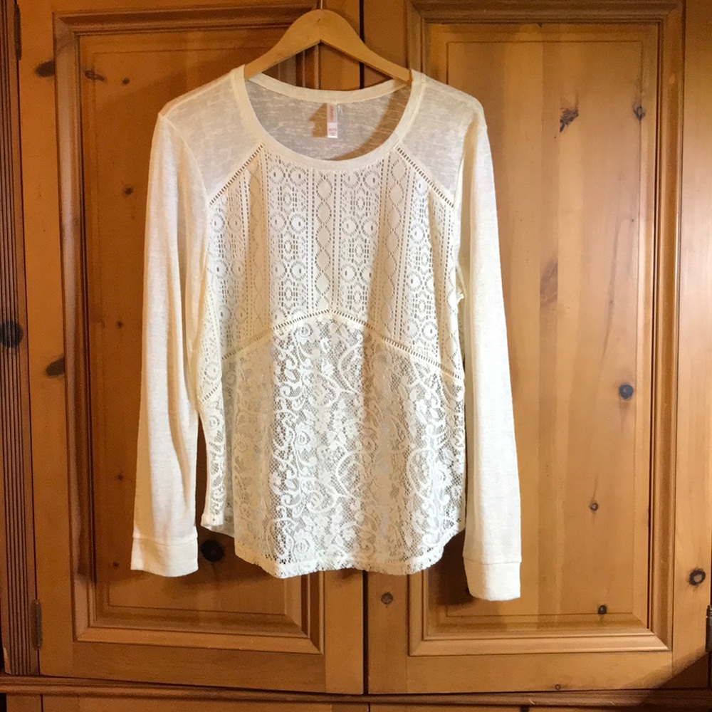 Xhilaration Long Sleeve T-shirt